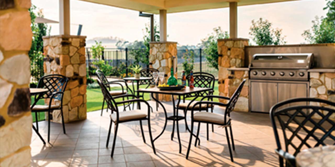 Baptcare Abbey Gardens Community outdoor dining area