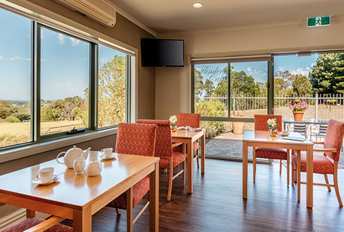 Peninsula view dining room